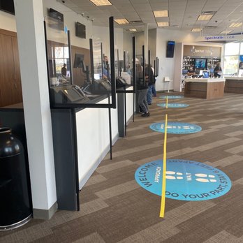 Spectrum - Always waiting in line at this location. - Television Service Providers Near Me - Santa Clarita, California Spectrum - Always waiting in line at this location. - Television Service Providers Near Me - Santa Clarita, California