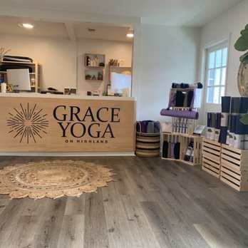 Grace Yoga on Highland - Front desk - Yoga Near Me - Baton Rouge, Louisiana