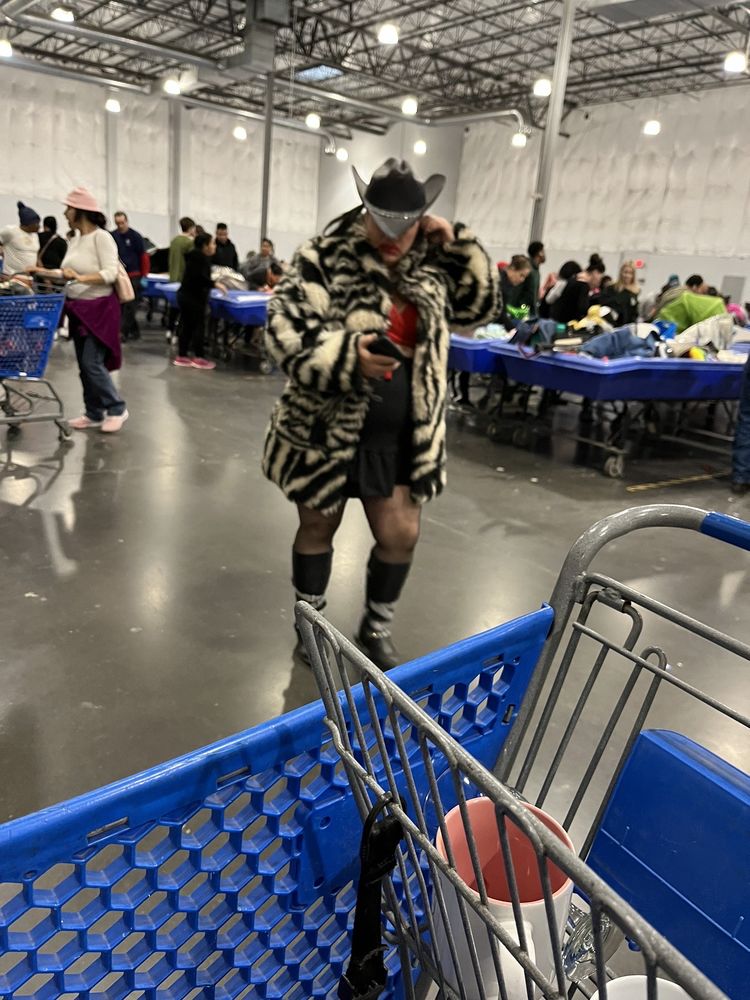 GOODWILL CLEARANCE CENTER Updated September 2024 12 Photos & 10 Reviews 1555 Jefferson Rd