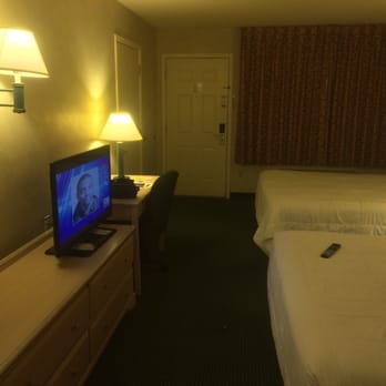 Ramada Glendale - HD TV - Hotels Near Me - Glendale, Arizona Ramada Glendale - HD TV - Hotels Near Me - Glendale, Arizona