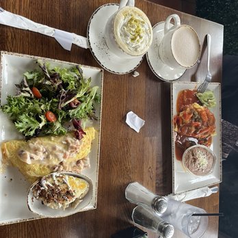 Madres Brunch - Ensenada and Chile relleno omlettes W/ pistachio and cafe de olla latte - Breakfast & Brunch Near Me - Bellflower, California