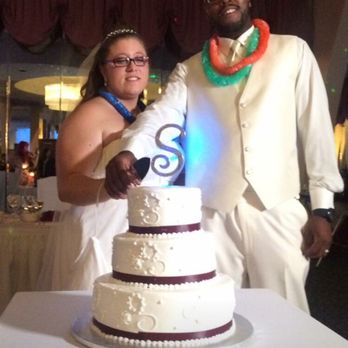 Francesco's Bakery - Me and my lovely wife - Bakeries Near Me - Hicksville, New York