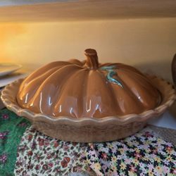Creekside Shops - Pie dish
