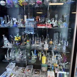 Smoke & Scent Corner - Glass rigs