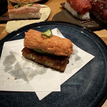 Sonmari - Crispy rice with spicy tune. It comes with 2 pieces. - Sushi Bars Near Me - Los Angeles, California