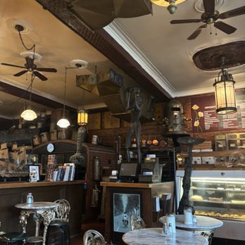 La Croissanterie Figaro - The cafe - Bakeries Near Me - Outremont, Quebec La Croissanterie Figaro - The cafe - Bakeries Near Me - Outremont, Quebec