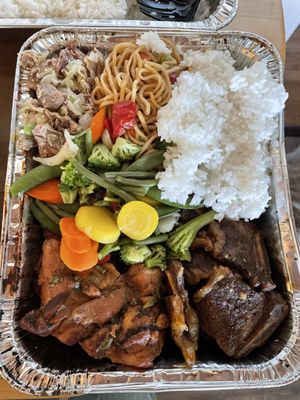 Da Kine's Hawaiian Catering by null