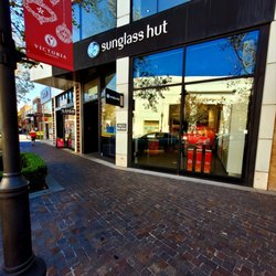 Sunglass Hut