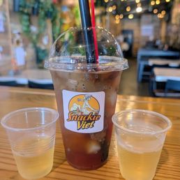 Longan Coconut Water / Nuoc Dua Nhan Nhuc Longan Coconut Water / Nuoc Dua Nhan Nhuc