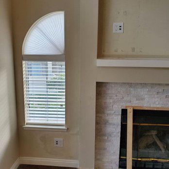 Next Level Lighting & Electric - Finished outlet & hdmi plate - Electricians Near Me Next Level Lighting & Electric - Finished outlet & hdmi plate - Electricians Near Me