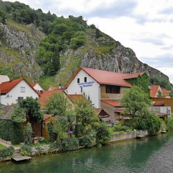 Holzbrücke bei Essing - Kleines Brauhaus im Altmühltal in Essing