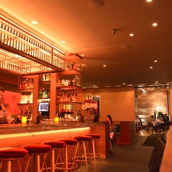 Lee - I much prefer not to sit at the bar. Do people tip sitting at the bar nowadays? Or has this tradition not change. - Asian Fusion Near Me - Toronto, Ontario Lee - I much prefer not to sit at the bar. Do people tip sitting at the bar nowadays? Or has this tradition not change. - Asian Fusion Near Me - Toronto, Ontario