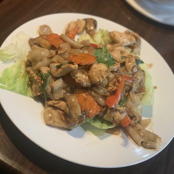 Thai Ghang Waan - 35. Drunken Noodle - Thai Near Me - Springfield, Virginia Thai Ghang Waan - 35. Drunken Noodle - Thai Near Me - Springfield, Virginia