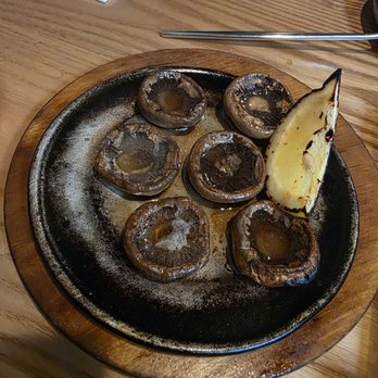 San Ho Won - Sauteed garlic butter mushrooms with charred lemon - Korean Near Me - San Francisco, California San Ho Won - Sauteed garlic butter mushrooms with charred lemon - Korean Near Me - San Francisco, California