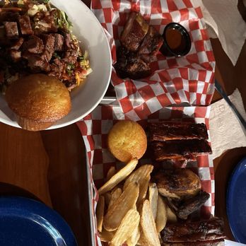 Famous Daves - Barbeque Near Me - Long Beach, California Famous Daves - Barbeque Near Me - Long Beach, California