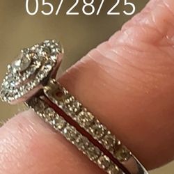 Coats Jewelers - Had to update my review another diamond fell off this place sucks DO NOT WASTE YOUR MONEY HERE!!!