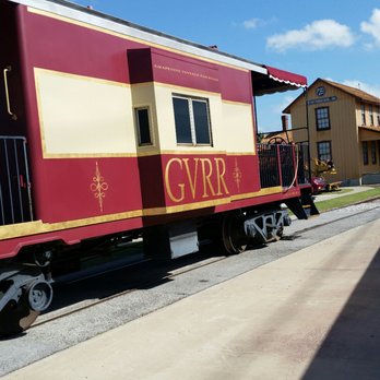 Grapevine Vintage Railroad - Amusement Parks Near Me - Grapevine, Texas