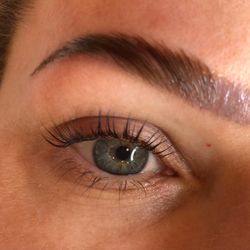 Love Those Lashes - Lash lift and tint with hybrid brows