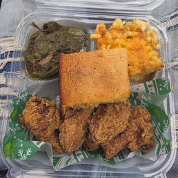Fried chicken, greena, mac n cheese, and cornbread.