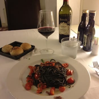 Ristorante Calcirelli - Spaghetti nero di seppia - Italian Near Me - Verona, VR Ristorante Calcirelli - Spaghetti nero di seppia - Italian Near Me - Verona, VR