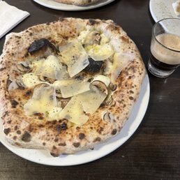 Truffle pizza