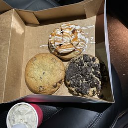 Chocolate Chip Cookie Chocolate Chip Cookie