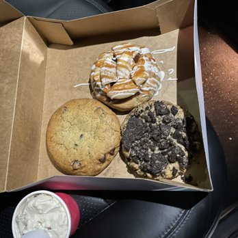 Midnight Cookies & Cream - Vegan Chocolate Chip Cookie, Vegan Cookie and Cream Cookie, and Guava Maria Cookie with vegan butter pecan ice cream - Desserts Near Me - Davie, Florida Midnight Cookies & Cream - Vegan Chocolate Chip Cookie, Vegan Cookie and Cream Cookie, and Guava Maria Cookie with vegan butter pecan ice cream - Desserts Near Me - Davie, Florida