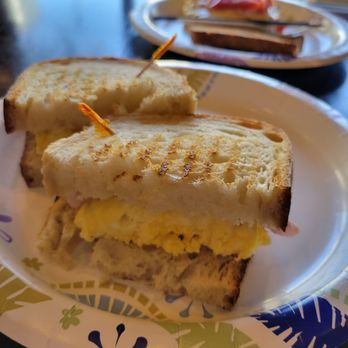 Importicos Bakery Cafe - Bakeries Near Me - Fort Pierce, Florida