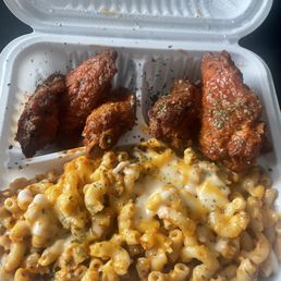 Mac n cheese, chicken wings Mac n cheese, chicken wings