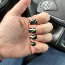 VN Nails - Green cat eye nails