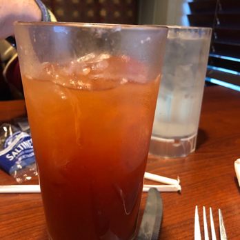 Ruby Tuesday - Strawberry Iced Tea - Burgers Near Me - Diberville, Mississippi Ruby Tuesday - Strawberry Iced Tea - Burgers Near Me - Diberville, Mississippi