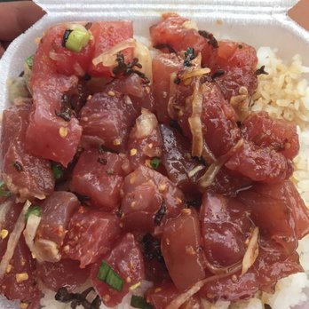 Ono Seafood - A large plate with shoyu and Hawaiian ahi - Seafood Near Me - Honolulu, Hawaii Ono Seafood - A large plate with shoyu and Hawaiian ahi - Seafood Near Me - Honolulu, Hawaii