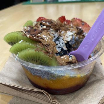 Island Bodega - Açaí bowl - Acai Bowls Near Me - Cerritos, California