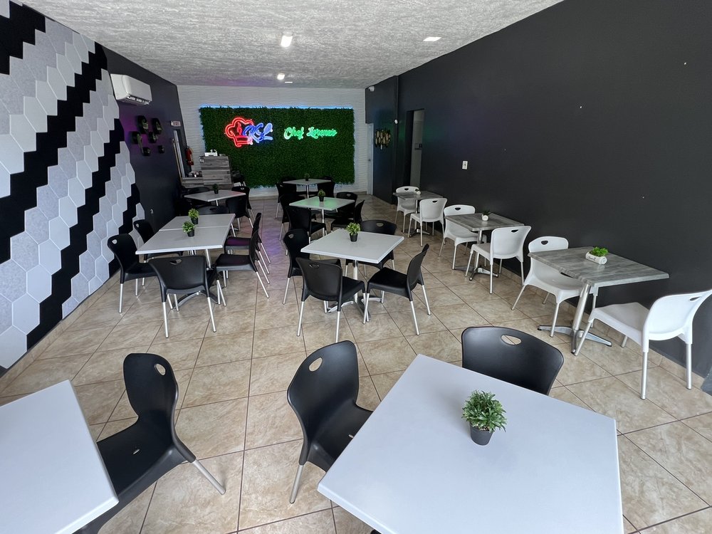 Chef Lorenzo Restaurant & Bar