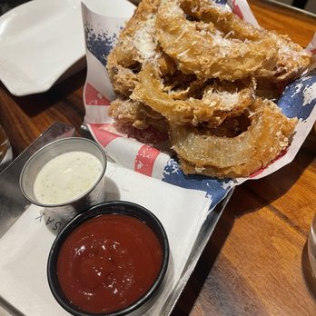 Gordon Ramsay Burger Las Vegas - Onion rings - Burgers Near Me - Las Vegas, Nevada