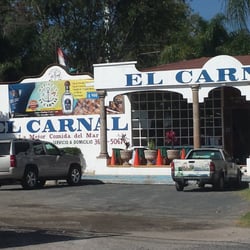 El Carnal - Ubicado sobre López Mateos, el restaurante esta volcado a un estilo campestre.