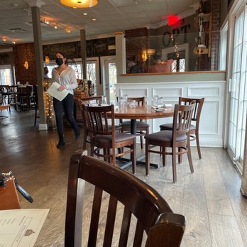 Old Post Tavern - Bars Near Me - Fairfield, Connecticut