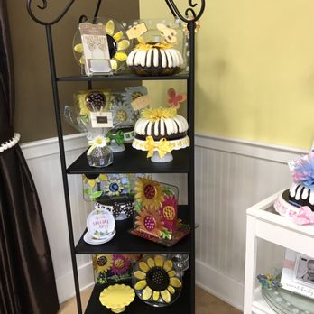 Nothing Bundt Cakes - Cute decor - Bakeries Near Me - Clovis, California Nothing Bundt Cakes - Cute decor - Bakeries Near Me - Clovis, California