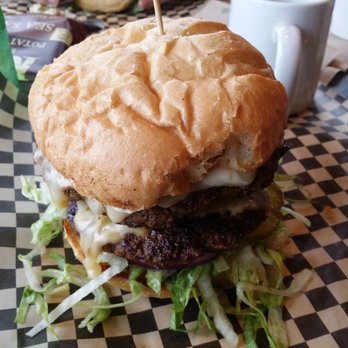 Garibaldi Portside Bistro - Best burger in Oregon. - American Near Me - Garibaldi, Oregon