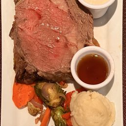 Prime Rib with Rosemary Au Jus