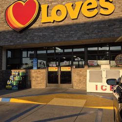 Love's Travel Stop - The Front & Signage  09-20-2025