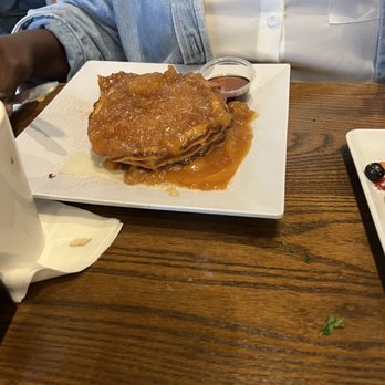 Gochas Breakfast Bar | Cascade - Georgia Peach Stack - Wine Bars Near Me - Atlanta, Georgia