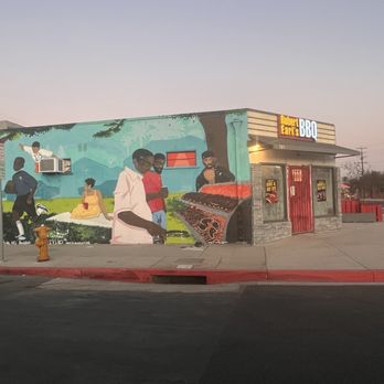 Robert Earl's BBQ - Barbeque Near Me - Long Beach, California Robert Earl's BBQ - Barbeque Near Me - Long Beach, California