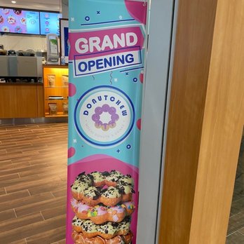 Donutchew - Fair Oaks Mall - Grand opening sign - Desserts Near Me - Fairfax, Virginia