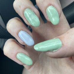 Precious Nails Salon and Spa - The worst nails i've ever gotten in my life