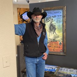 Grizzly Creek Gallery - Meet Gary Haines, owner and Photographer of Grizzly Creek Gallery. Located in the downtown historic district of Georgetown Colorado.