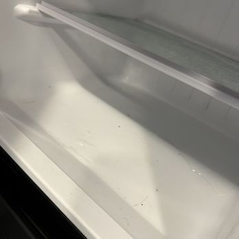 A&L RV Sales - Filthy freezer - RV Dealers Near Me - Johnson City, Tennessee