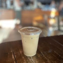 Dos Coffee & Wine - Iced Latte