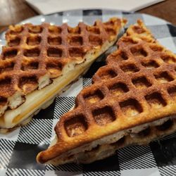 The Table Coffee - Grilled cheese waffle