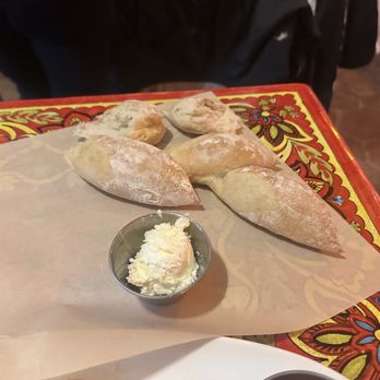 The Dead Fish - Bread - Seafood Near Me - Crockett, California